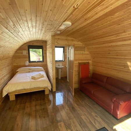 Forest Pod 4 Pet Friendly Villa Neath Exterior foto
